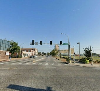Pedestrian Critically Hurt in Thursday Crash at North St. Louis Intersection