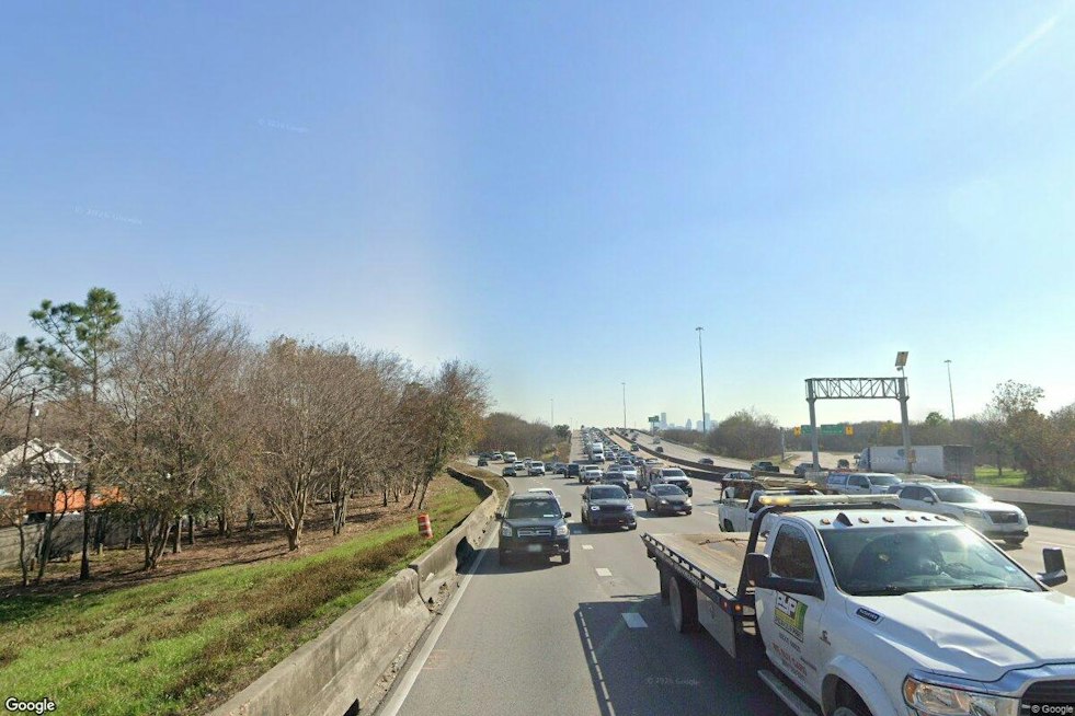 Pedestrian Killed by 18-Wheeler on I-45 in Montgomery County, Heavy Traffic Expected for Hours