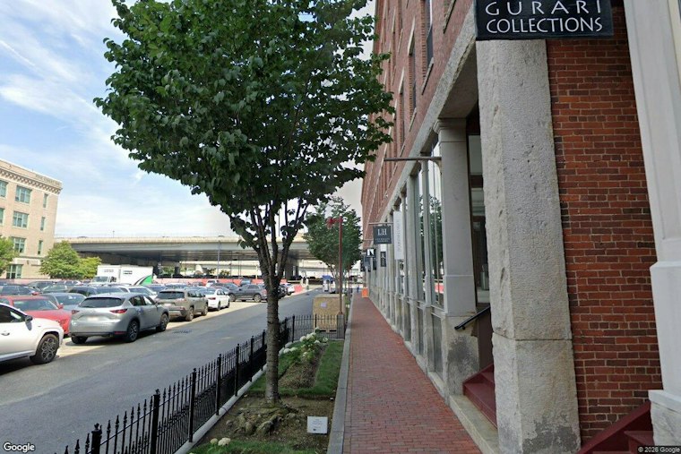 Pennsylvania Painter Turns Rare Disease-Caused Blind Spots Into Bank of America Art