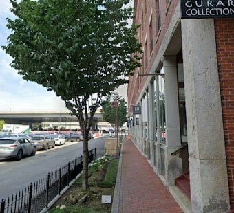 Pennsylvania Painter Turns Rare Disease-Caused Blind Spots Into Bank of America Art