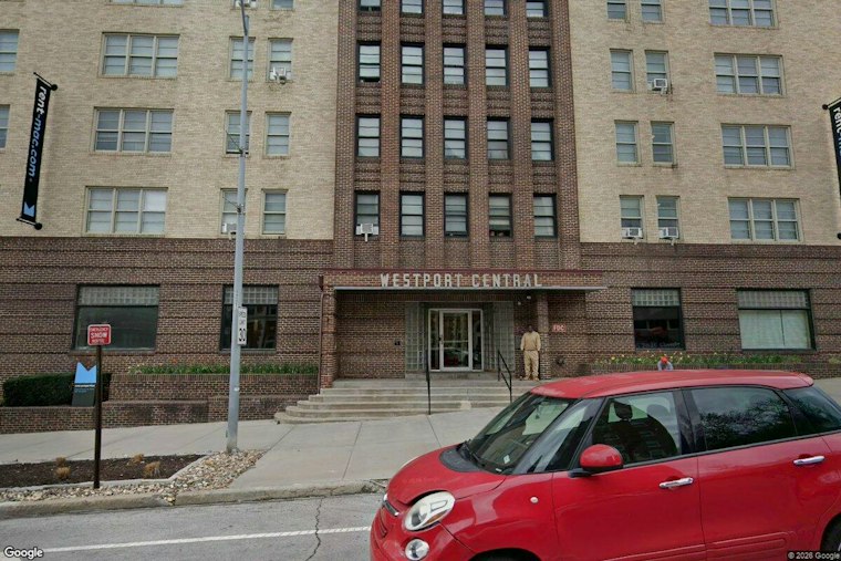 Pepper Spray Sweeps Kansas City Apartment Building, One Man Held for Questioning