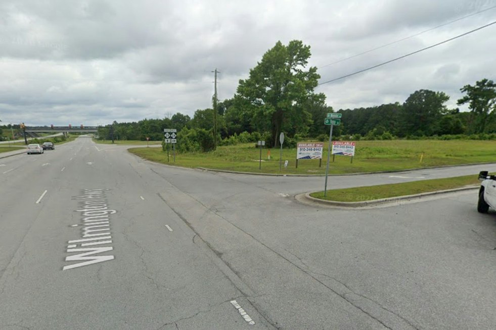Person Mowing Grass Finds Human Skeletal Remains Near Jacksonville's U.S. 17