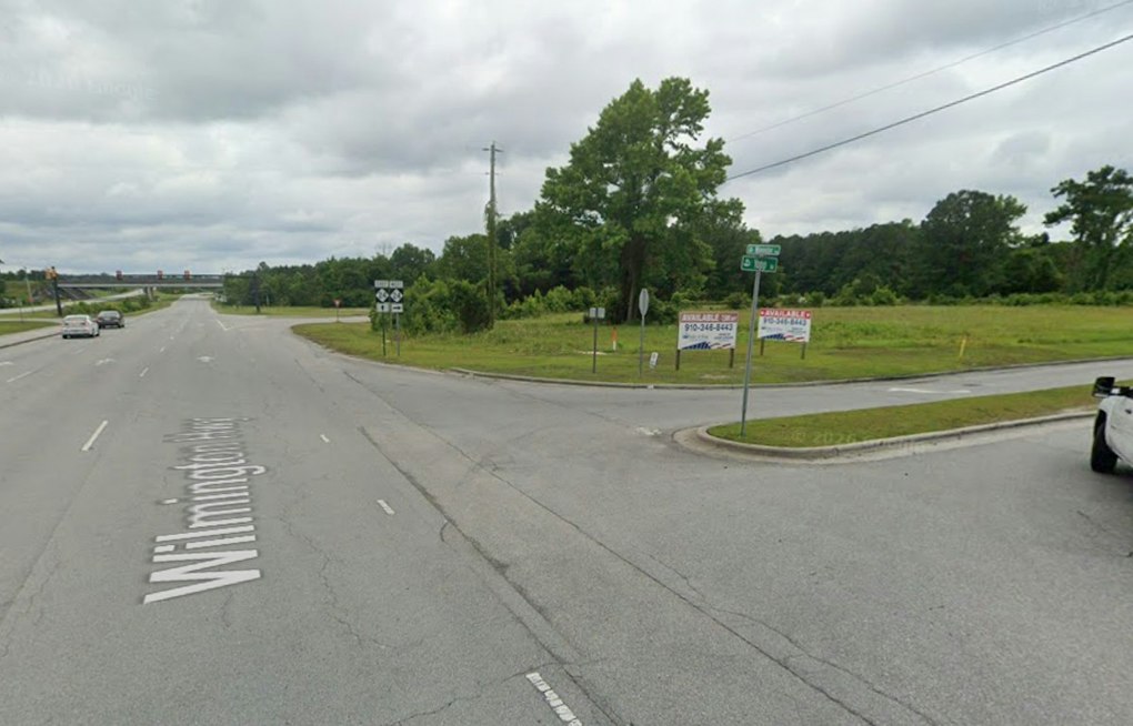 Person Mowing Grass Finds Human Skeletal Remains Near Jacksonville's U.S. 17