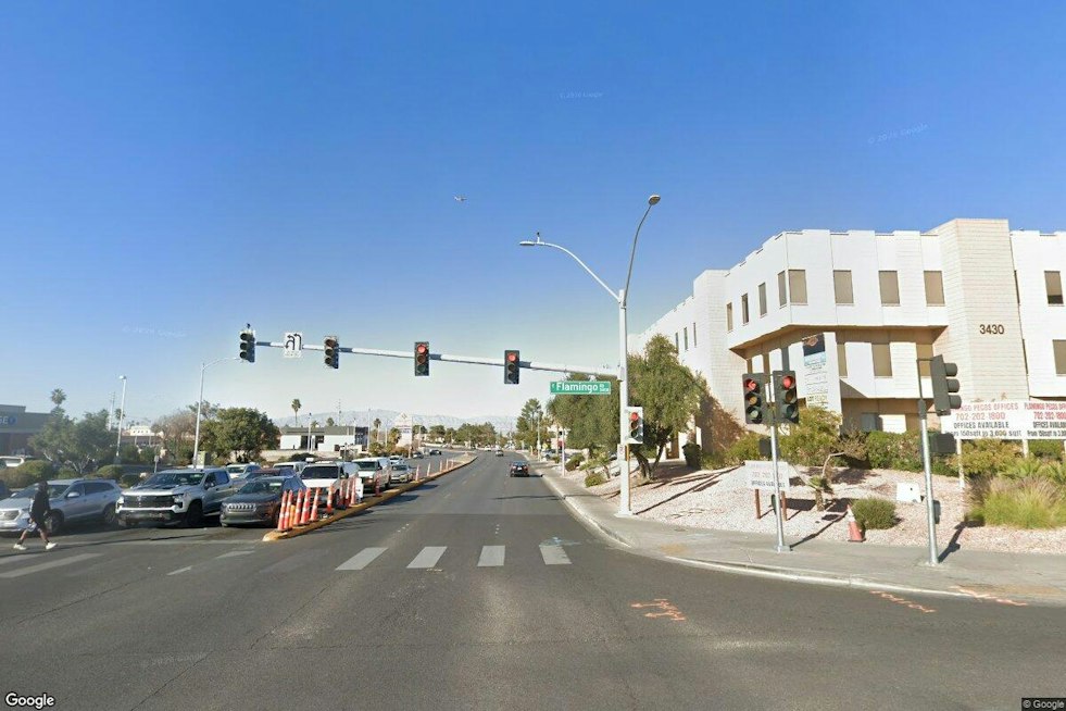Person Shot and Killed Near East Flamingo Road Business, Las Vegas Police Say