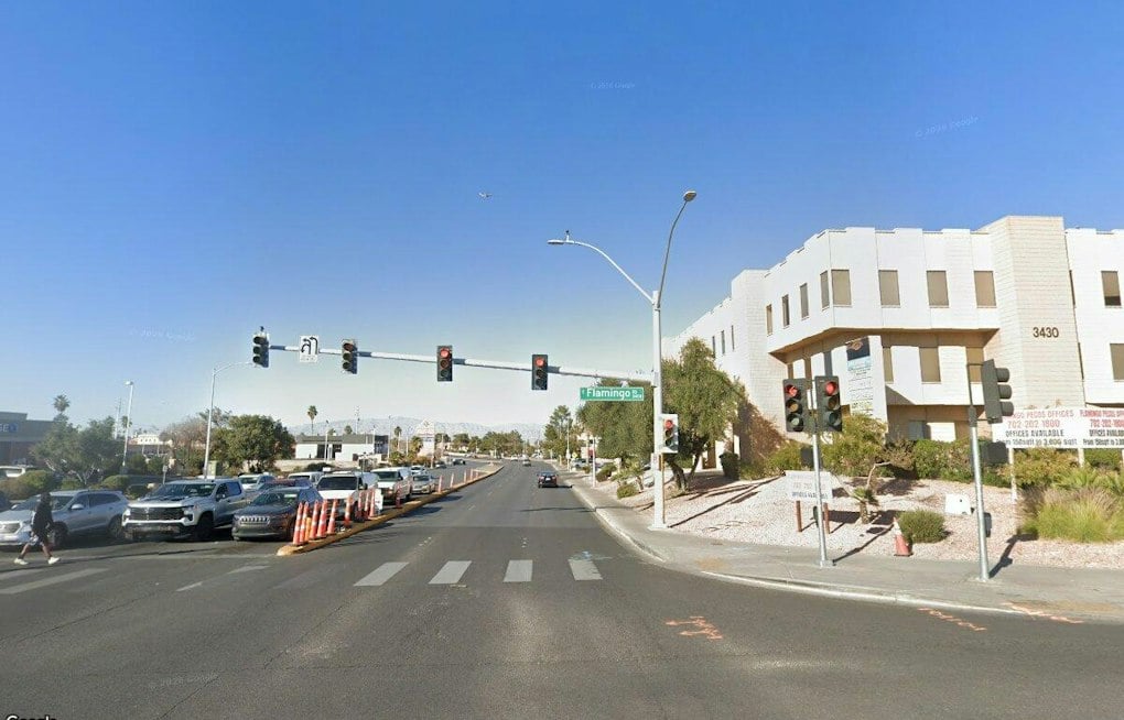 Person Shot and Killed Near East Flamingo Road Business, Las Vegas Police Say