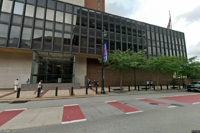 Philadelphia Appeals Court Splits 8-6, Lets DUI Felon Keep His Gun Rights