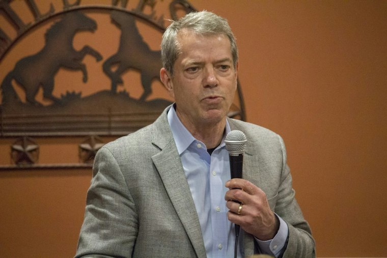 Pillen Defends No-Bid Contract Probe, Won't Debate Rivals Before Nebraska Vote
