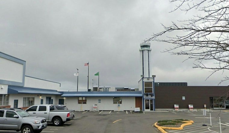 Pilot Dies in Small Plane Crash at Everett's Paine Field