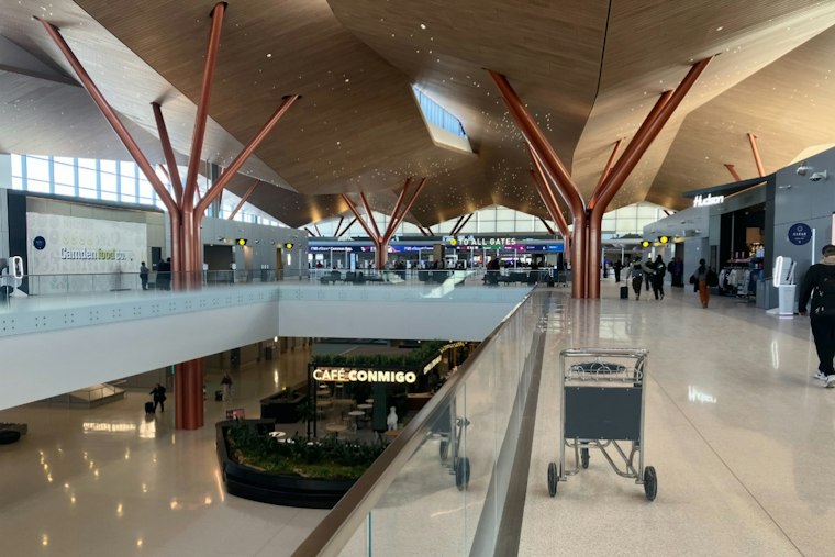 Pittsburgh Airport Adds Florida Flights as Breeze, Allegiant Expand Routes