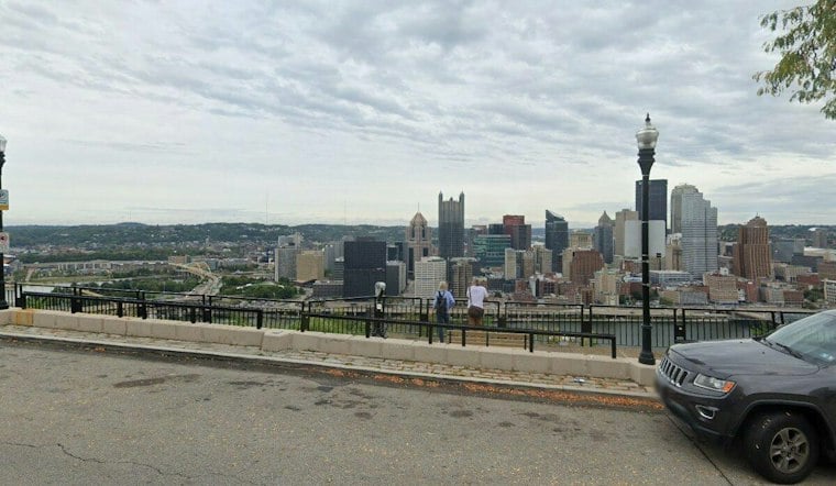 Pittsburgh Basks in One Last Sunny Saturday Before October Chill Moves In