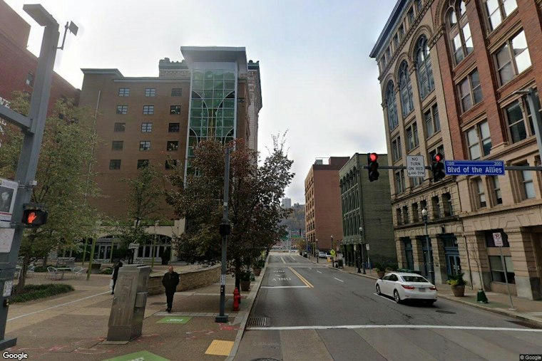 Pittsburgh Crash on Boulevard of the Allies Leaves Man Critical, Trapped in Wreckage
