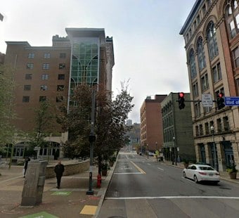 Pittsburgh Crash on Boulevard of the Allies Leaves Man Critical, Trapped in Wreckage