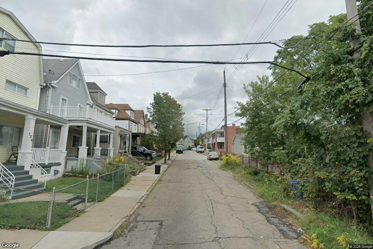 Pittsburgh Police Hunt for Mount Washington Man, 62, Who Has Dementia