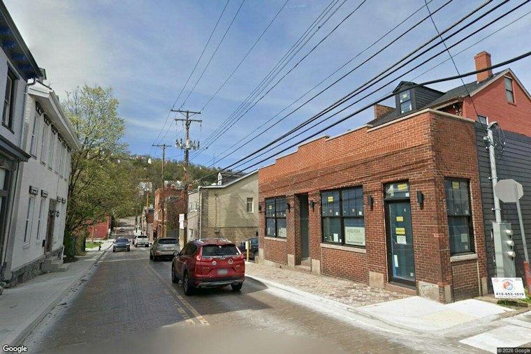 Pittsburgh Teen, 17, Barricades Herself in Home After Suismon Street Stabbing
