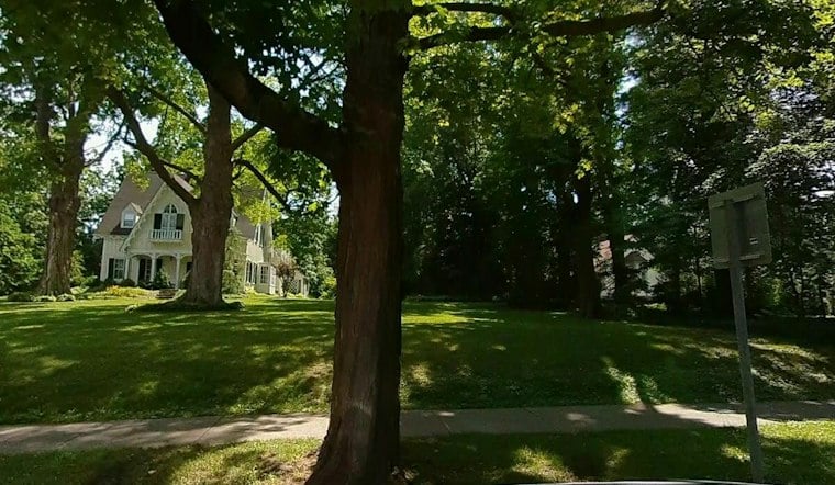 Pittsford Deputies Hunt Two Suspects in Columbia Sportswear Theft Case