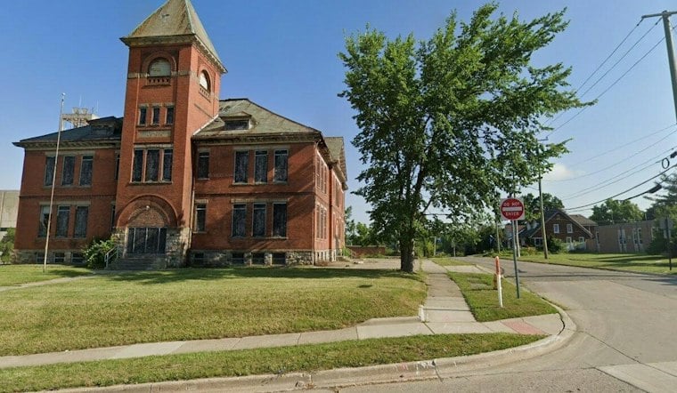 Pontiac Woman, 31, Charged After Pouring Boiling Water on Teen, 15, During Fight