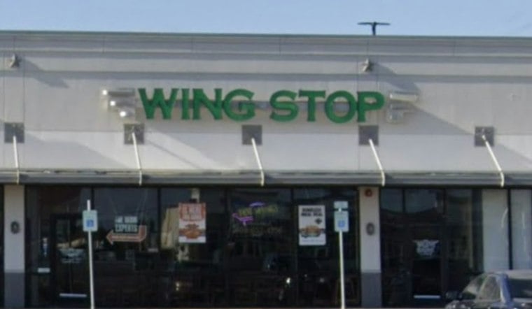 Port Arthur Wingstop Customer Flees With Kids as Woman Appears to Pull Gun