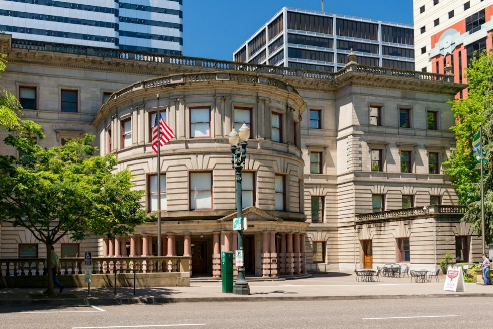 Portland Faces Dueling Strikes as 800 City Workers Vote to Walk Out