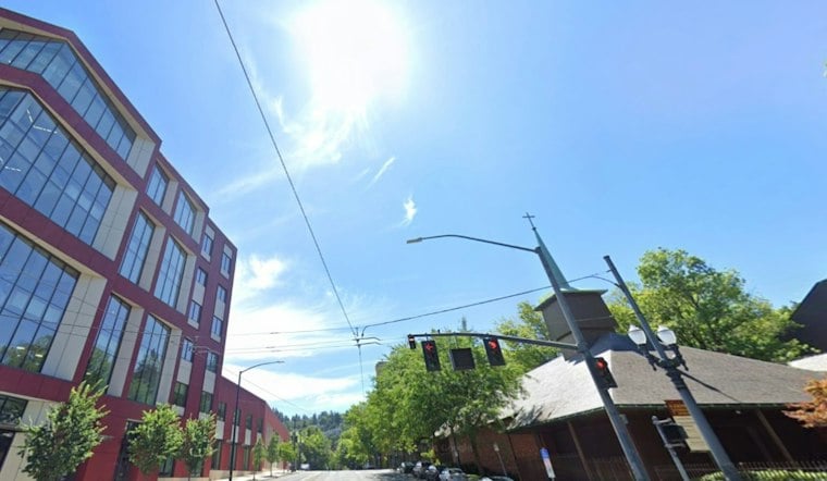 Portland Poised for Warm Weekend as Dry Streak Grips PDX