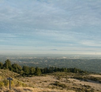 Portola Valley Weighs $10-Per-$1,000 Home Sale Tax to Save Town Finances
