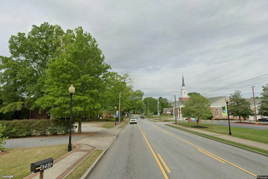 Powder Springs Gas War Drops Prices to 97 Cents, Snarls Marietta Street Traffic