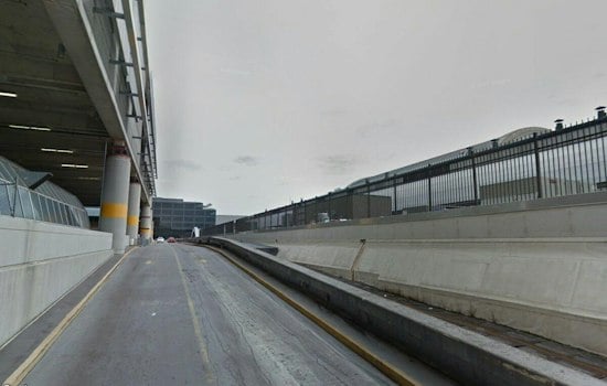 Power Outage Knocks Out Union Station Screens, Counters as Trains Keep Rolling