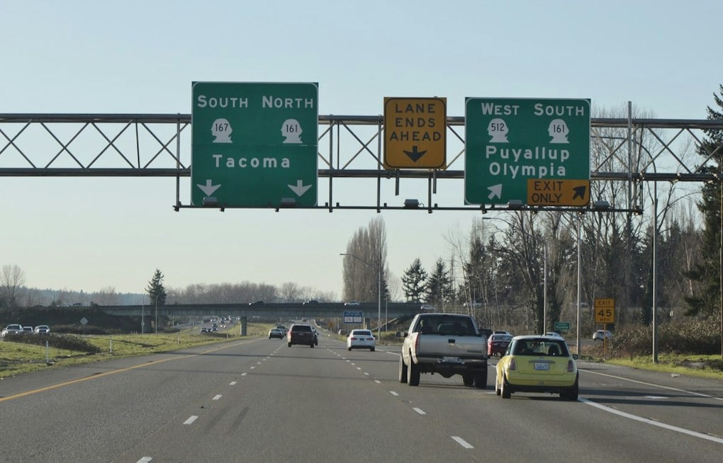 Puyallup's 100-Foot Flagpole Project Triggers Nightly Lane Closures Through Friday