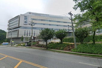 Queens Man, 36, Accused Of Punching Two Nurses At Manhasset Hospital