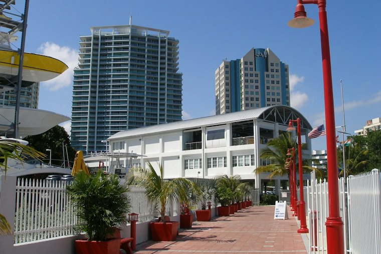 Raffles Plants Flag in Coconut Grove With 35 Homes Starting at $4.5 Million