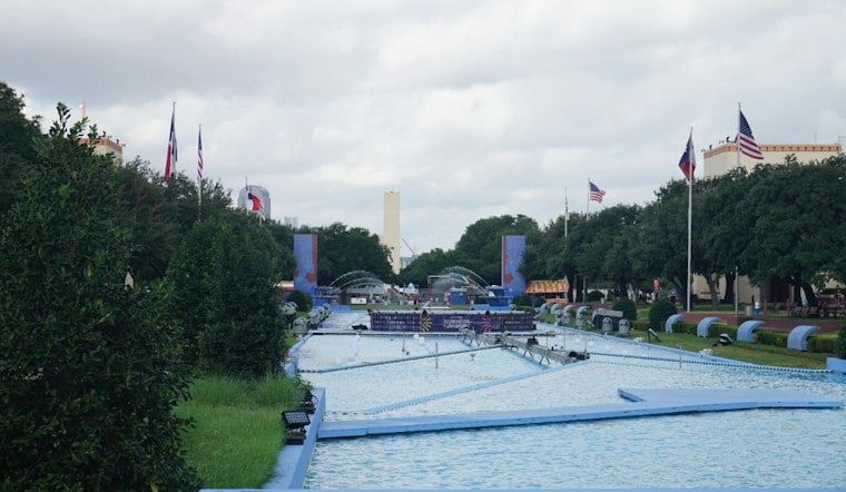 Rain-Soaked State Fair of Texas Vendors Bank on Texas-OU to Save Their Season