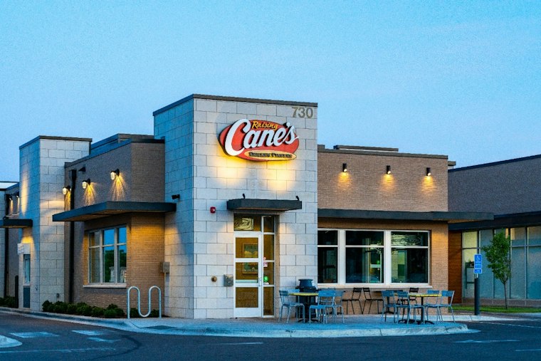 Raising Cane's Opens First Macon Location, Hands Out 110 New Jobs