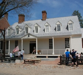 Raleigh Tavern Revives The Beggar's Opera for Williamsburg's Centennial