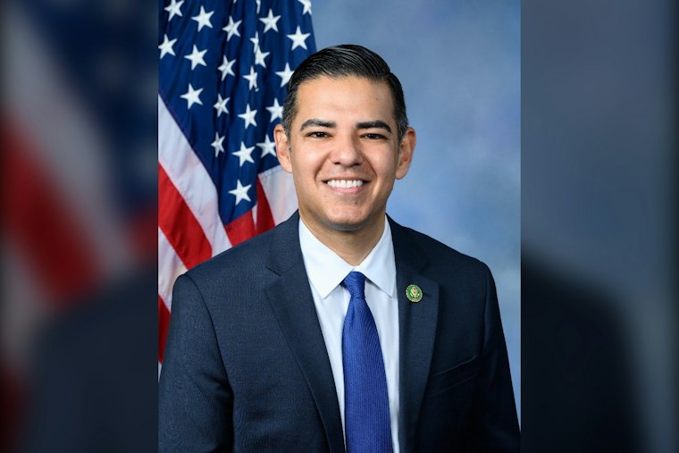 Rep. Robert Garcia Plans Visit to Adelanto Detention Center Amid Mold, Death Reports