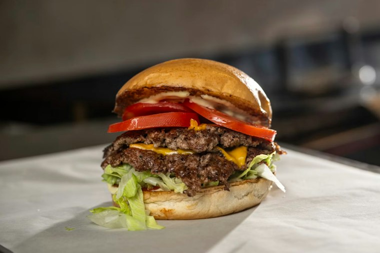 Restaurants Weigh AI Menu Images Against Cost and Customer Trust