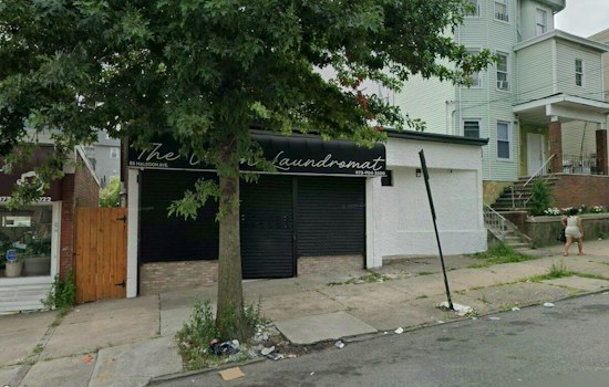 Rifle-Wielding Robber Hits Paterson Laundromat, Takes Off on Foot
