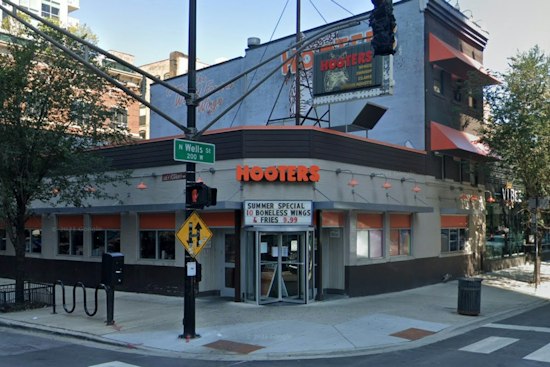 River North Hooters Closes After 35 Years as Chicago Neighborhood Transforms