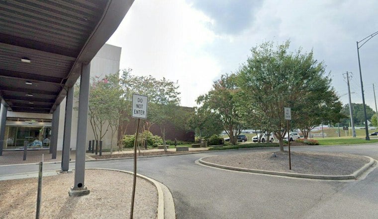 Riverchase Galleria Locked Down After Food Court Shots, Casualty Reports Clash