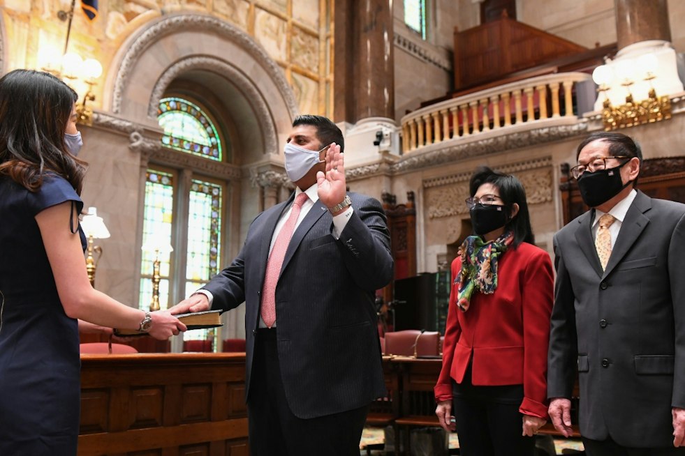 Rochester Senator's Bill Would Give Every N.Y. Kid Free Health Care, No Income Cap