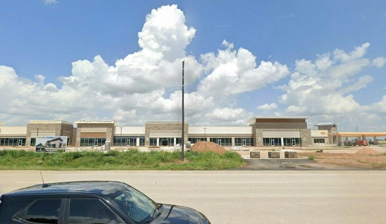 Rolled Ice Cream Chain Roll Me Up Scoops Up New Sugar Land Storefront