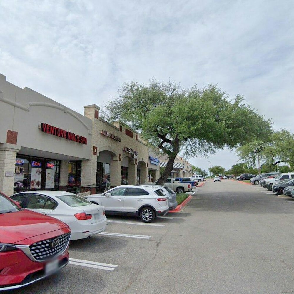 Round Rock Loses Its Only Corner Bakery Cafe After 14 Years on I-35