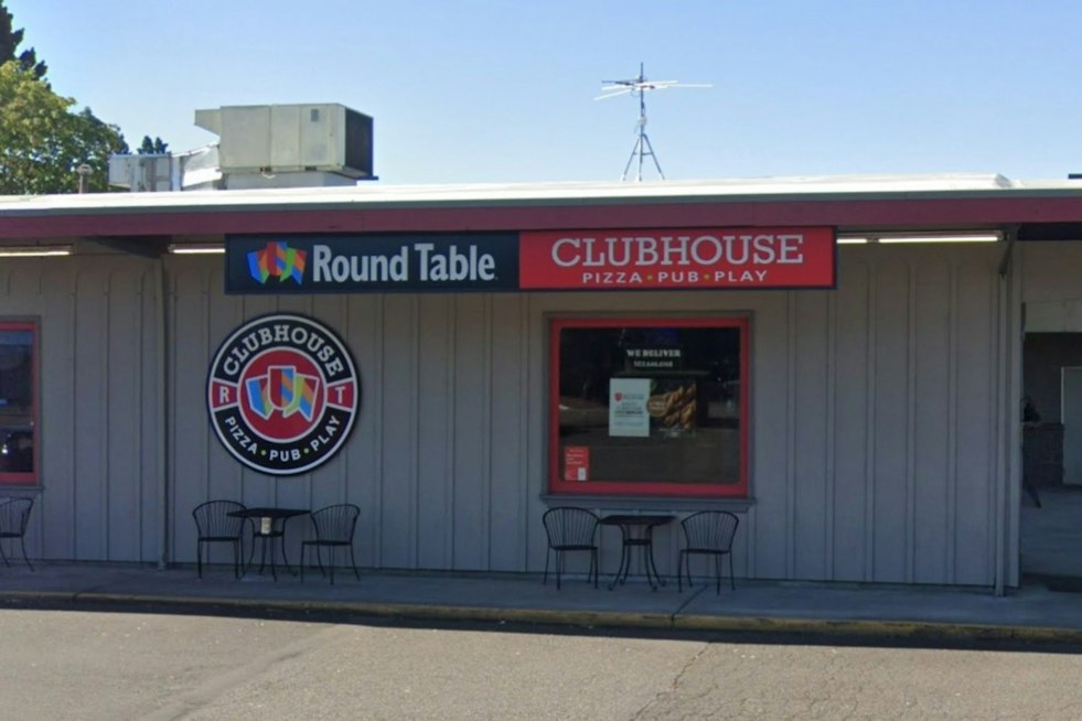 Round Table Pizza Set to Reopen in Napa at Former Starbucks Spot on Trancas