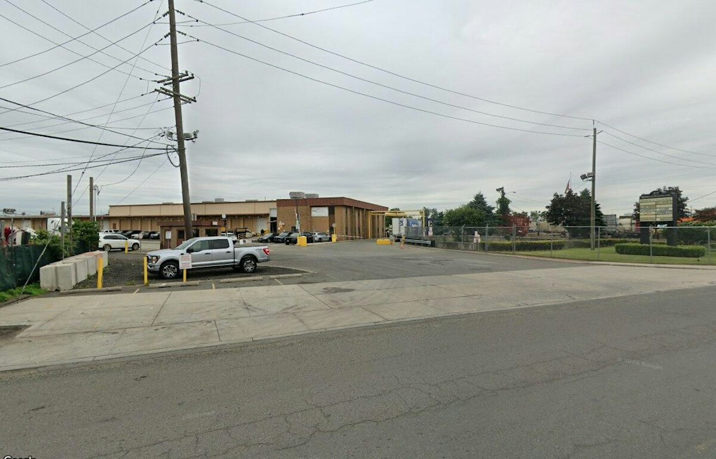 Ryder Opens Two Used Truck Centers in North Jersey, Betting on Freight Corridor