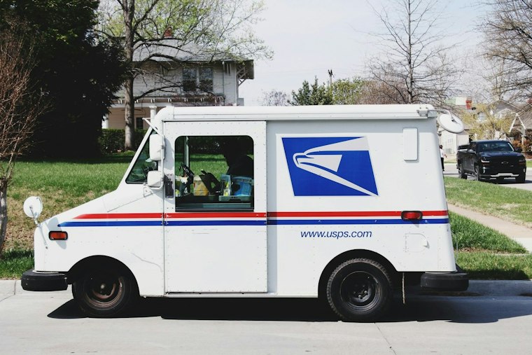 Sacramento Mail Carrier Honored After Rushing to Help Fallen Cyclist on His Route