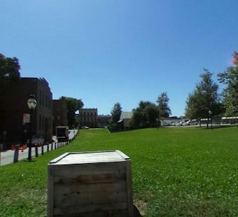 Sacramento's Wormie World Hides 700 Ceramic Worms Across Town This Saturday