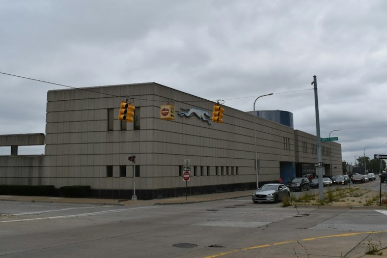 Saginaw Man With 100-Plus Police Run-Ins Found With Knife at Detroit Bus Station
