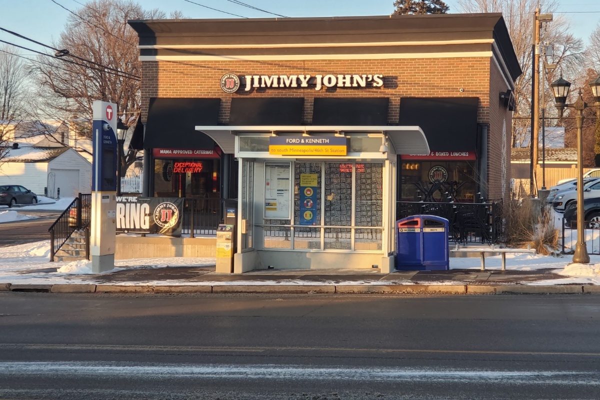 Saint Paul Bus Stop Punch, Phone Grab Lands Minneapolis Man Felony Charge