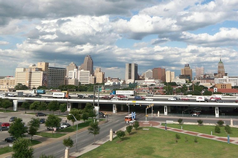San Antonio Basks in Warm, Dry Streak Before Early-Week Rain Crashes the Party
