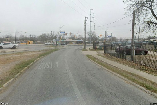 San Antonio Man Stabbed Under Arm on West Side, Suspect Still at Large