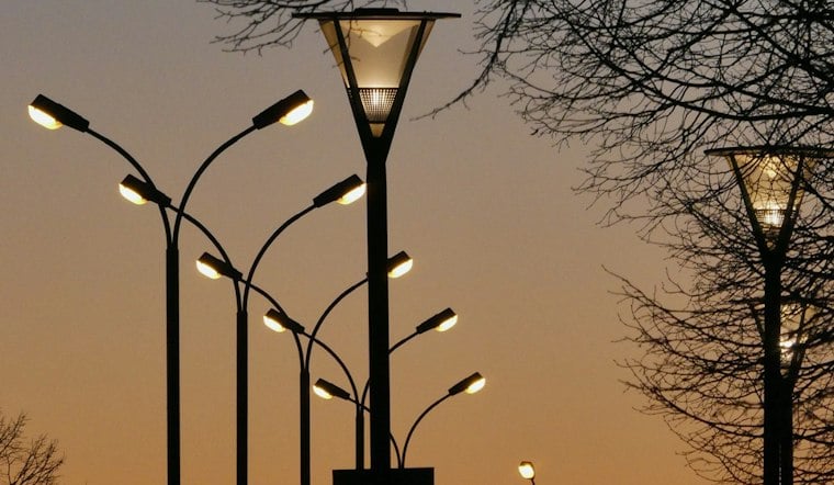 San Diego Streetlight Fixes Now Take 340 Days as Audit Blames Overtime Abuse