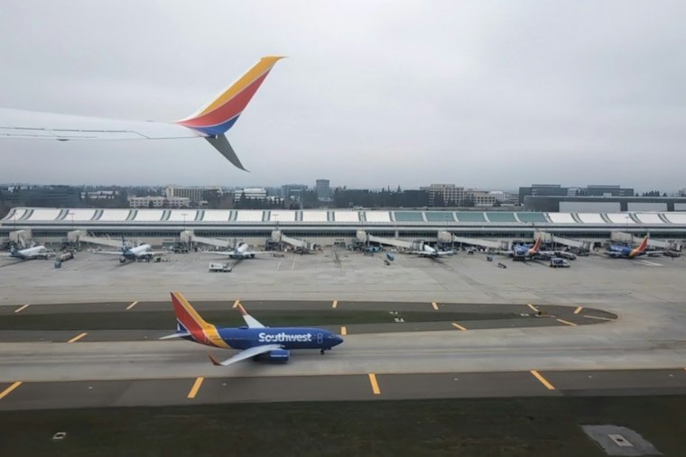San Jose Airport Lets Non-Flyers Past Security for First Time in 25 Years